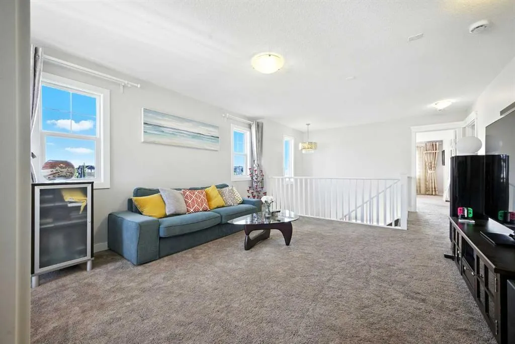 243 Evansfield Way NW