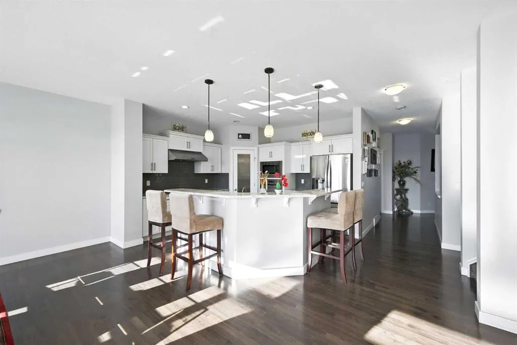 243 Evansfield Way NW