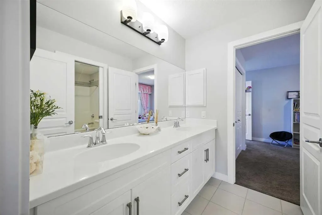 243 Evansfield Way NW