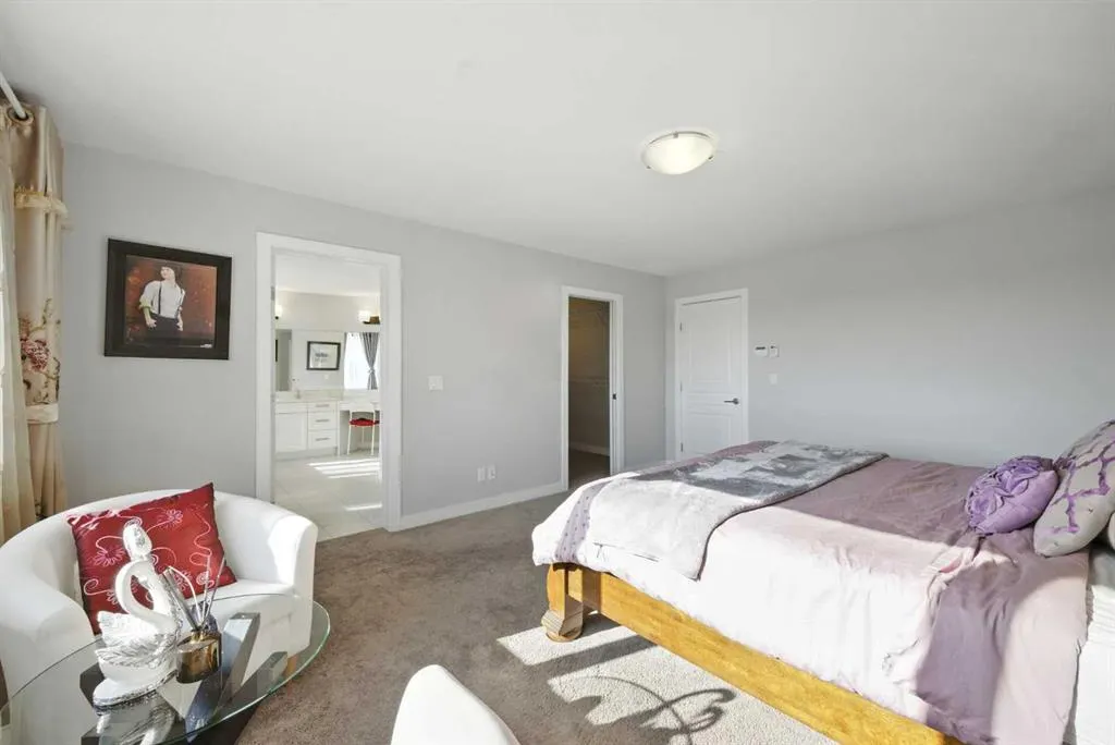 243 Evansfield Way NW