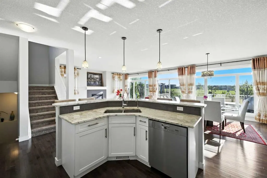243 Evansfield Way NW