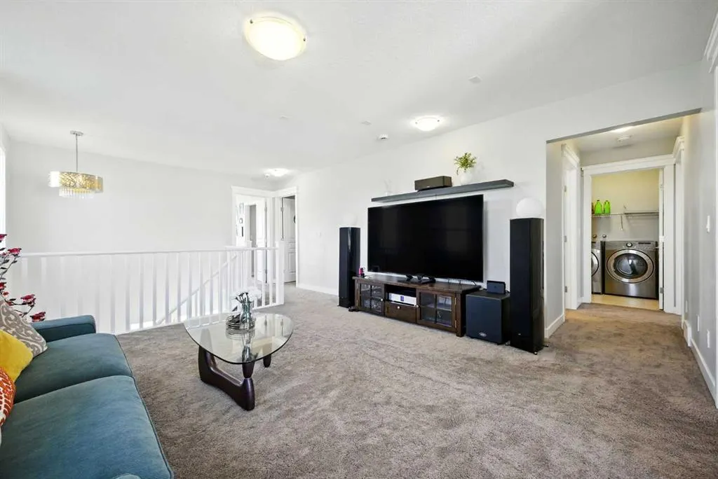 243 Evansfield Way NW