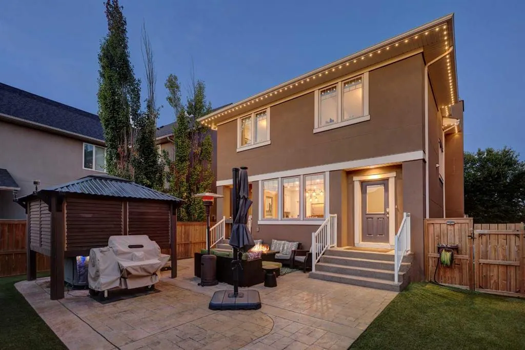 1138 Coopers Drive SW