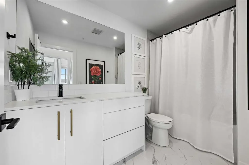 4275 Norford Avenue NW, #421