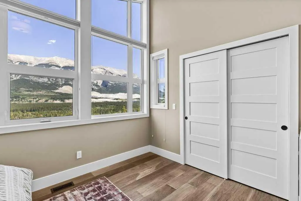 213 Riva Heights