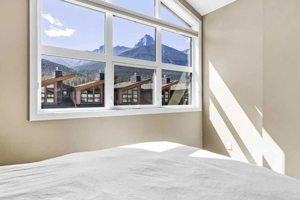 213 Riva Heights