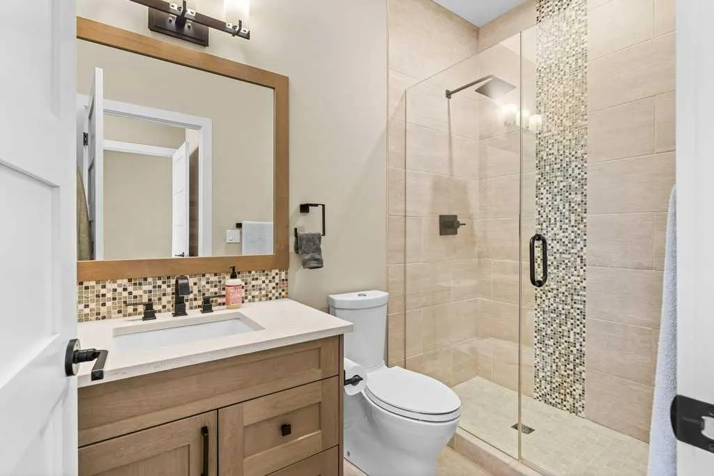 213 Riva Heights