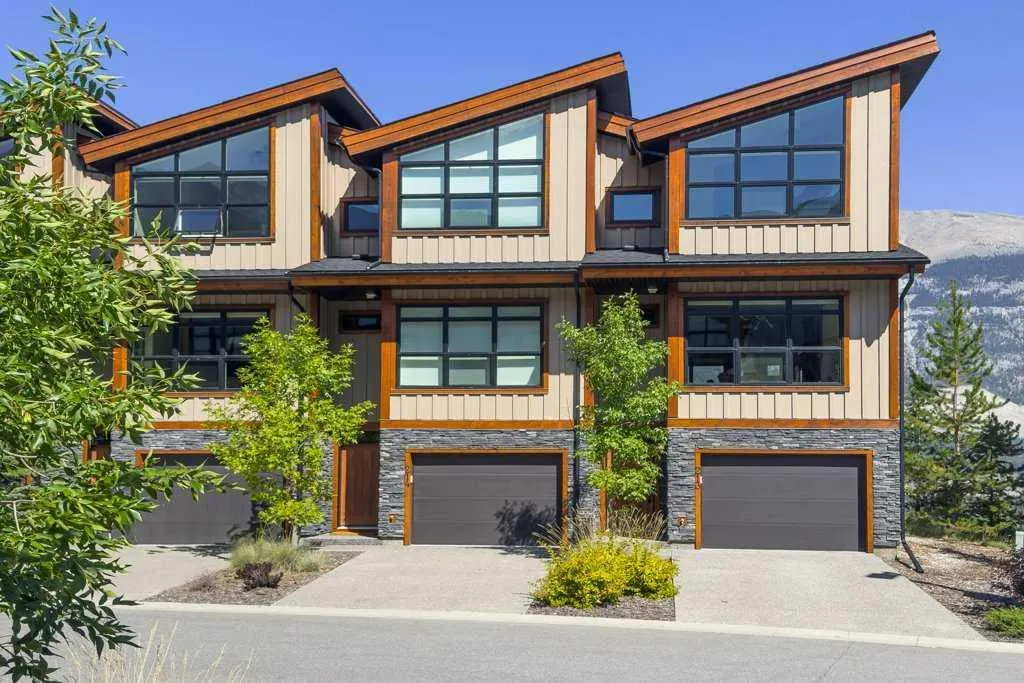213 Riva Heights