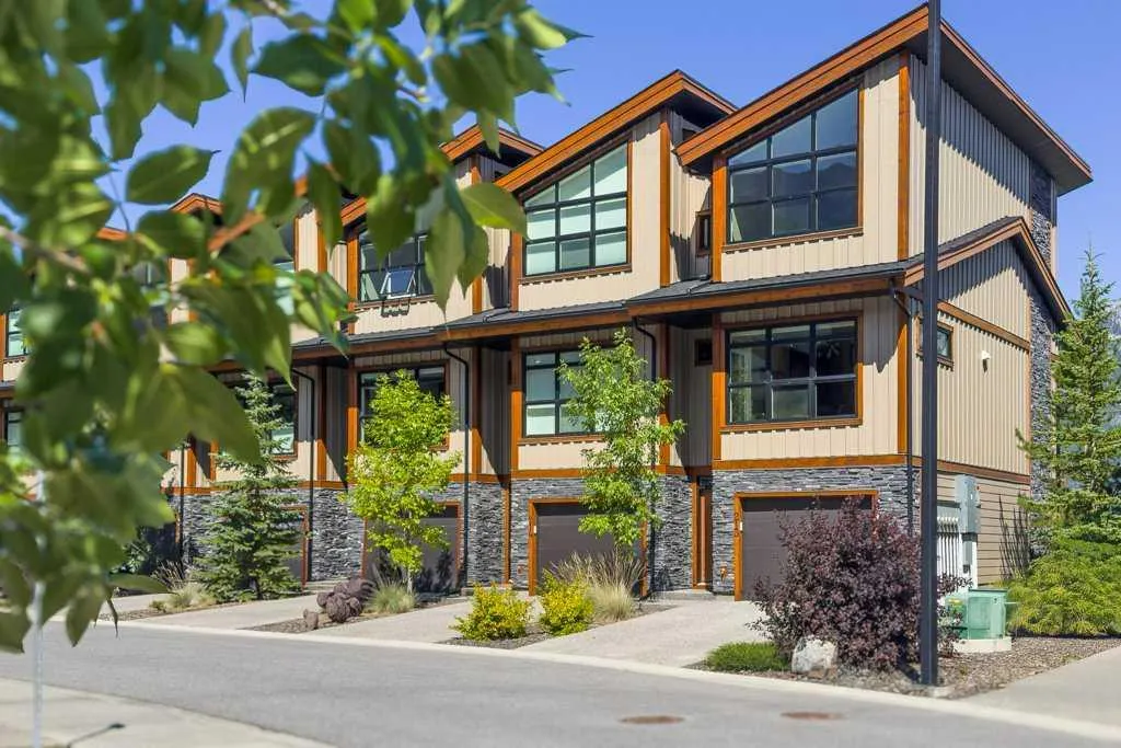 213 Riva Heights