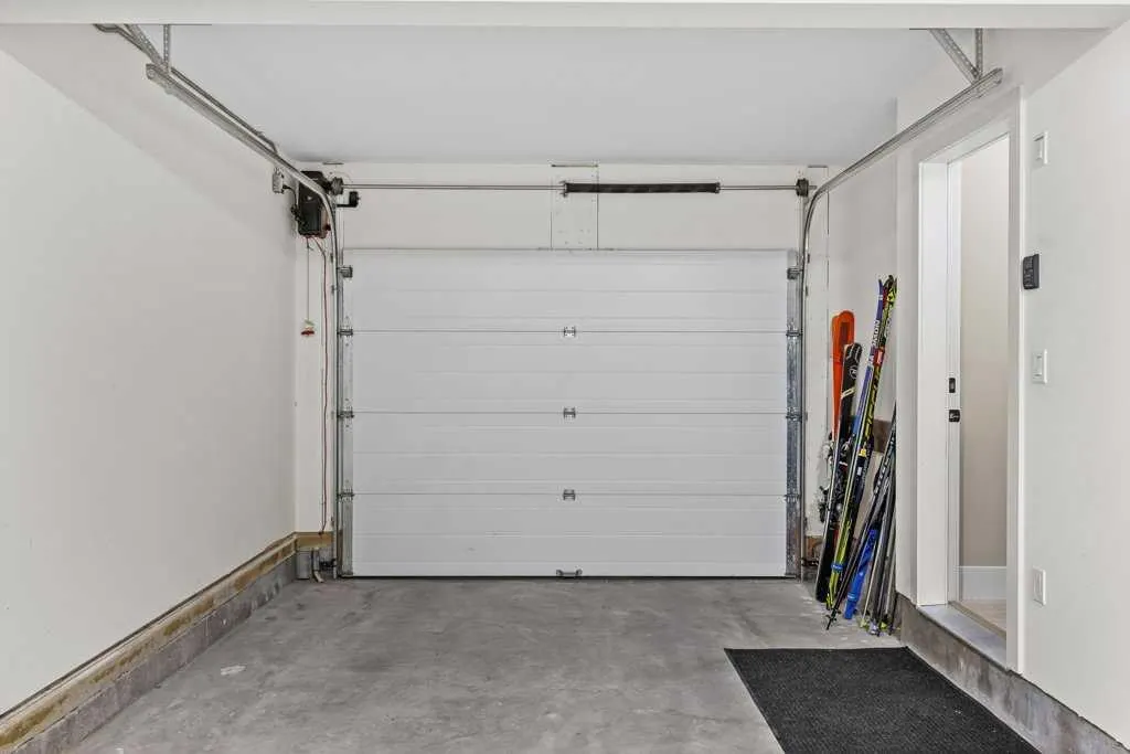213 Riva Heights