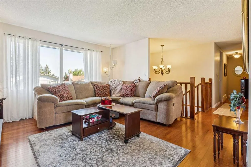 483 Cedarpark Drive SW