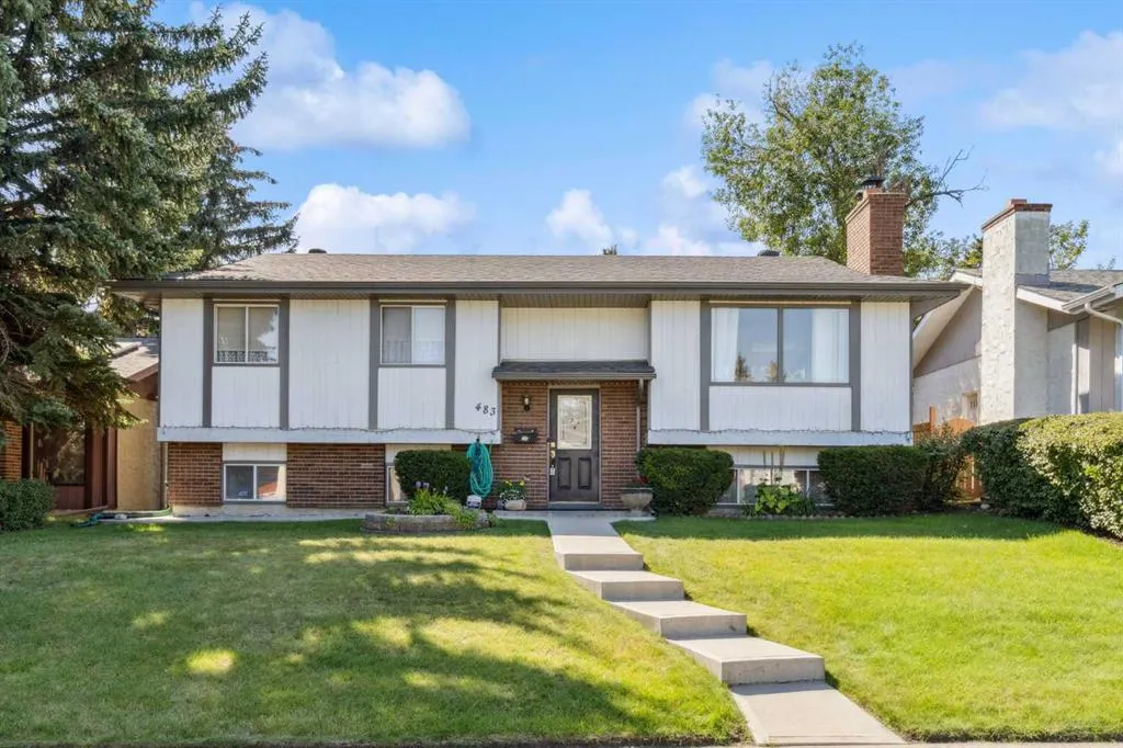 483 Cedarpark Drive SW