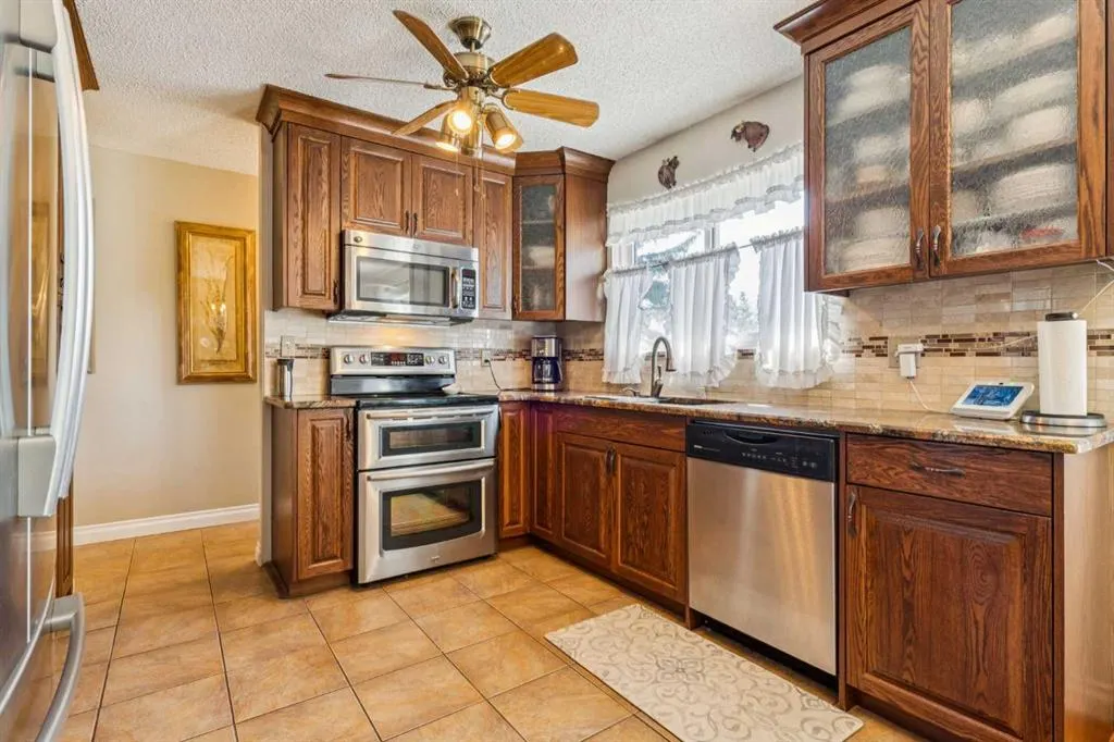 483 Cedarpark Drive SW