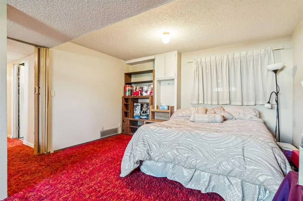 483 Cedarpark Drive SW