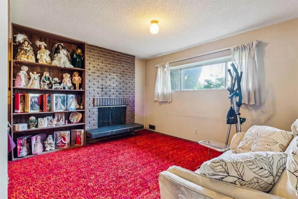 483 Cedarpark Drive SW