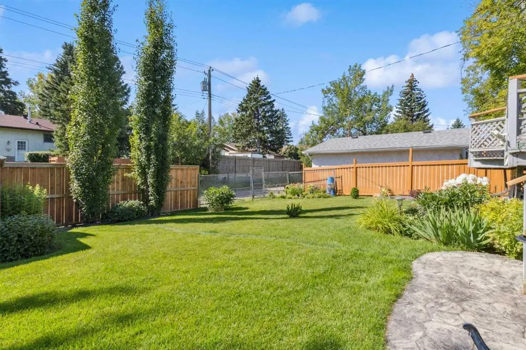 483 Cedarpark Drive SW