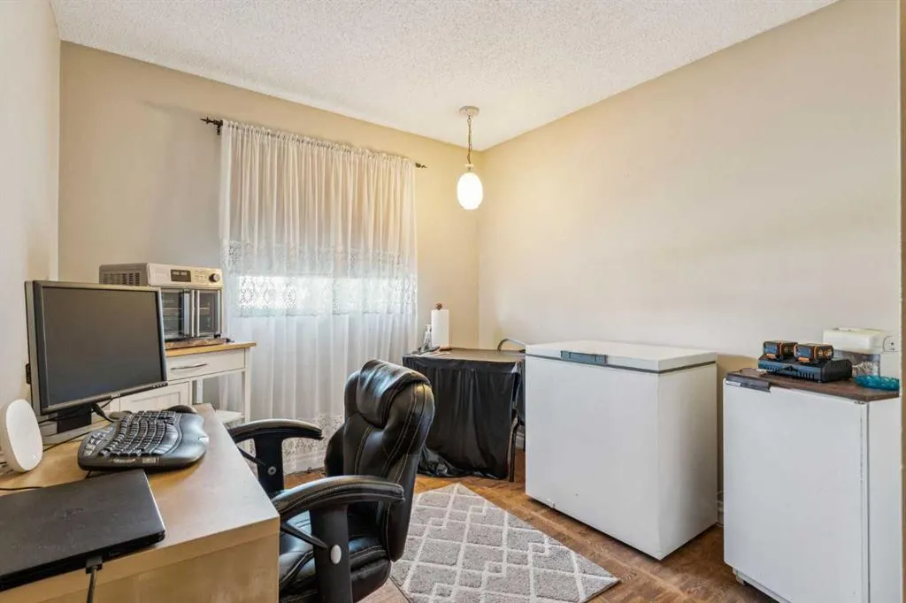 483 Cedarpark Drive SW