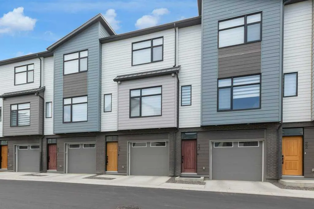 903 Mahogany Boulevard SE, #24