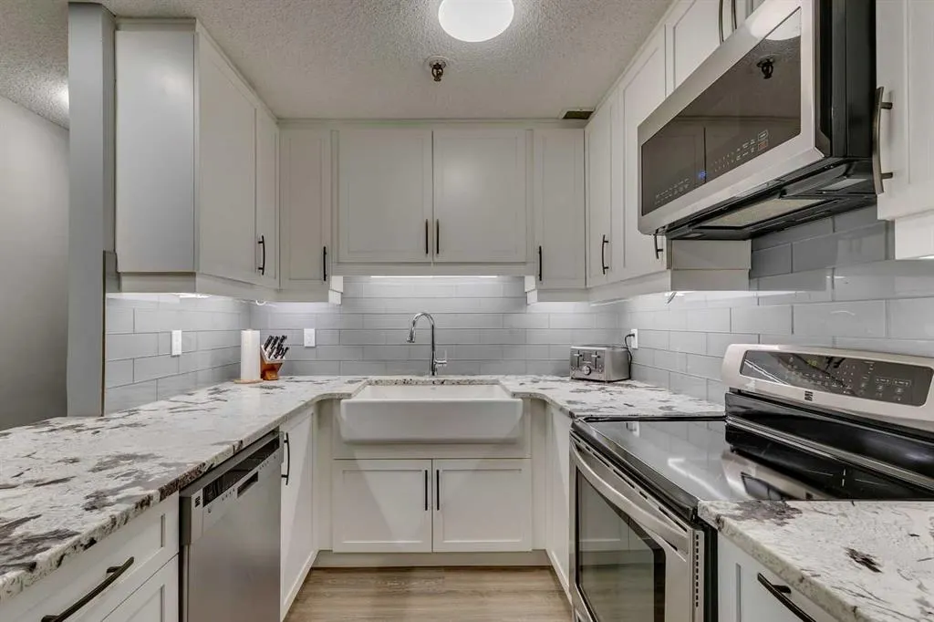 540 18 Avenue SW, #106