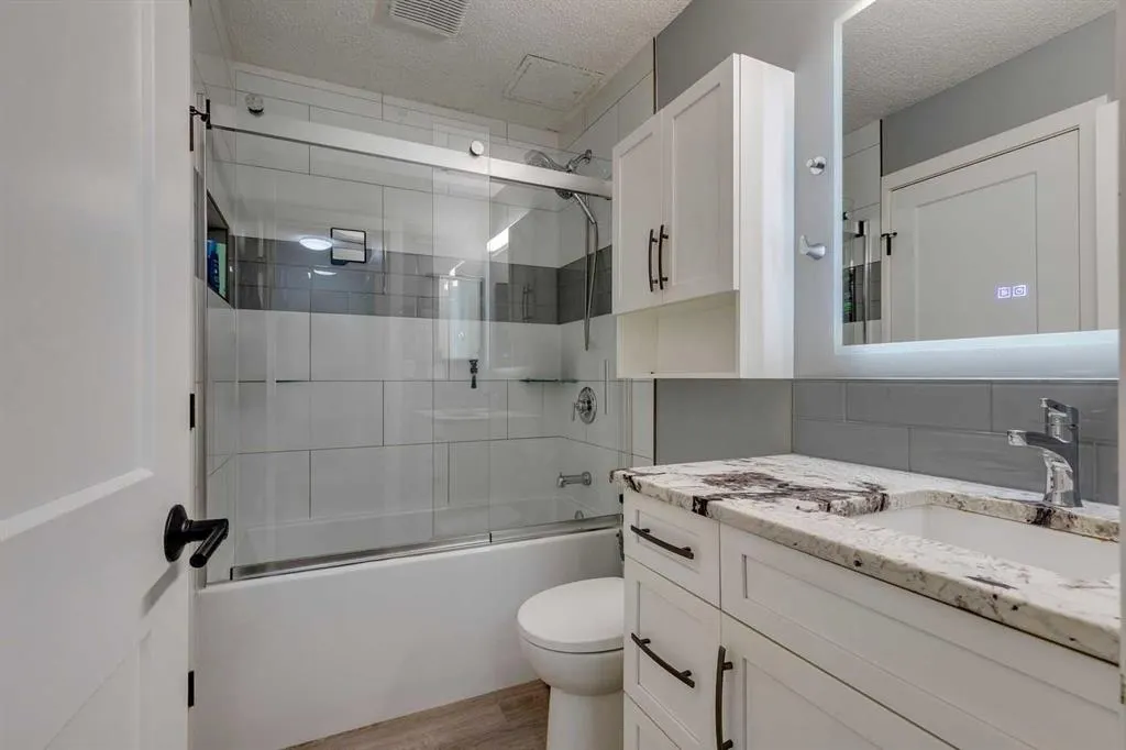 540 18 Avenue SW, #106