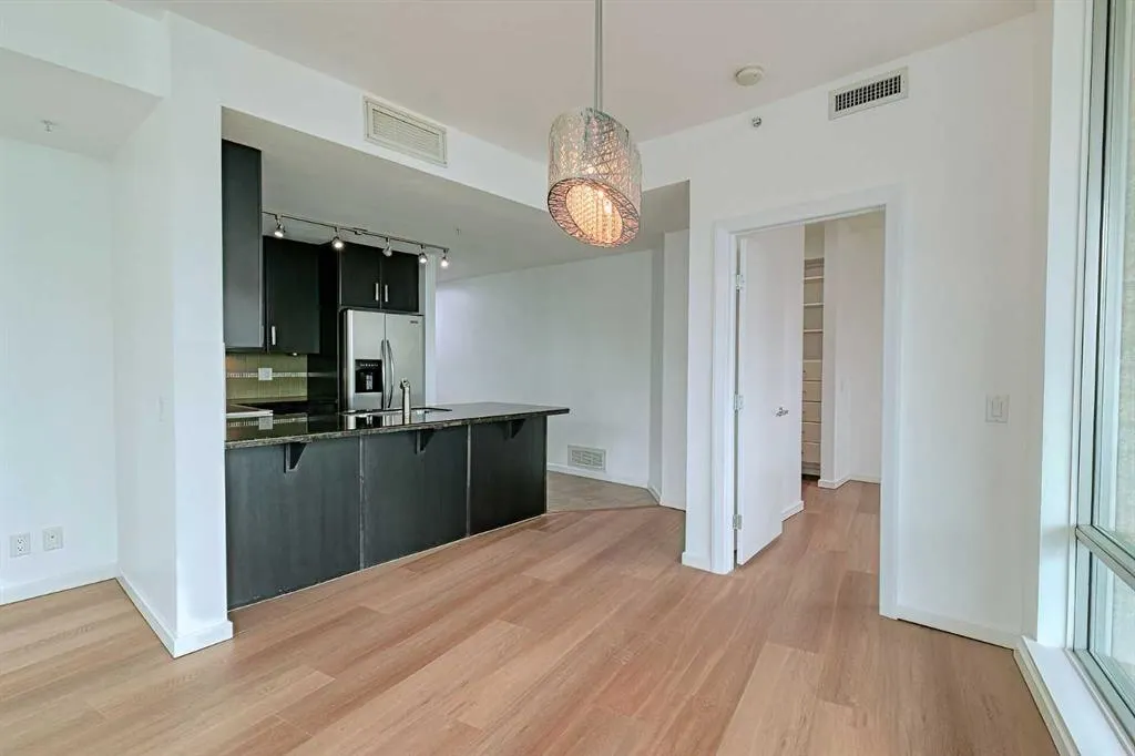 1410 1 Street SE, #601