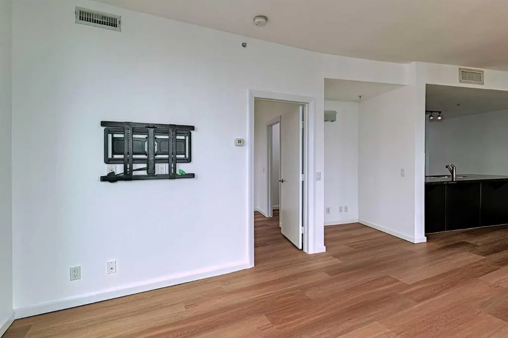 1410 1 Street SE, #601