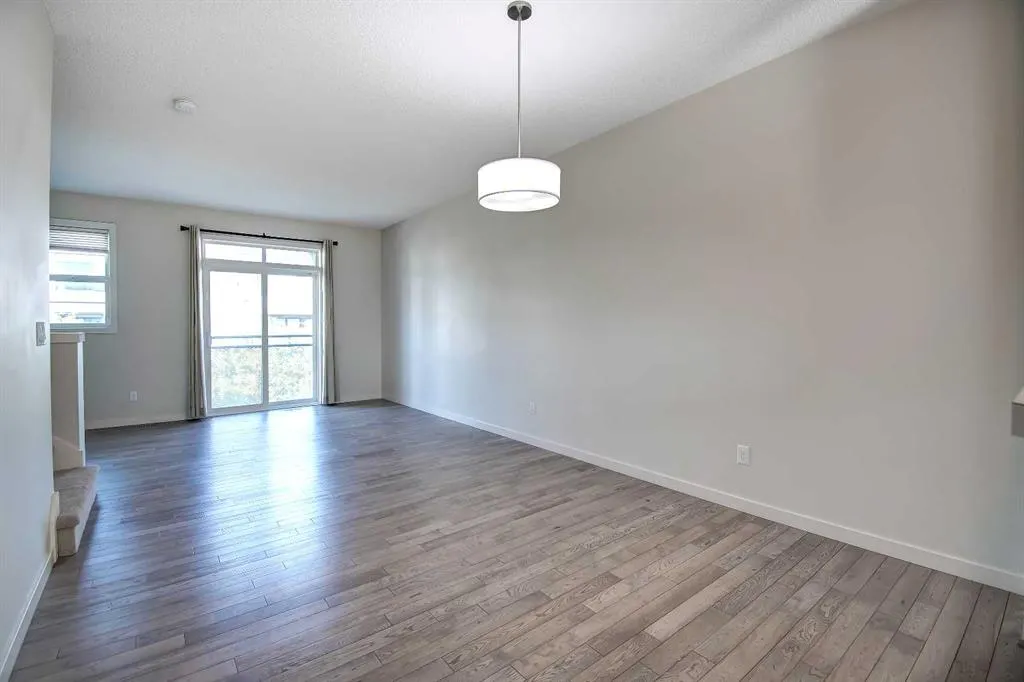 21 Walden Walk SE