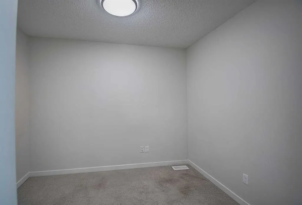 21 Walden Walk SE