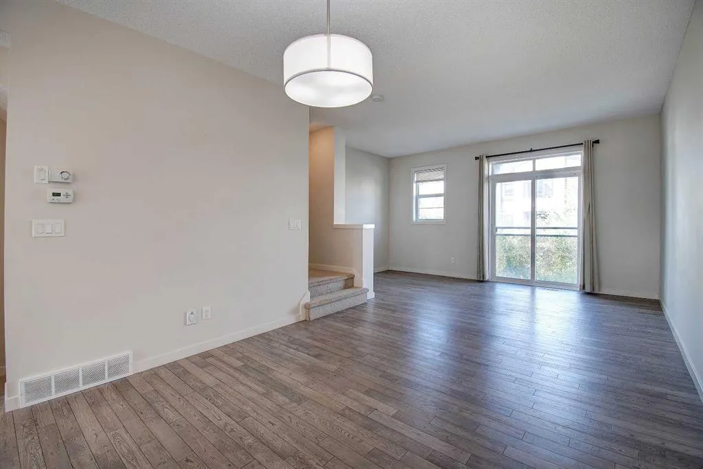 21 Walden Walk SE
