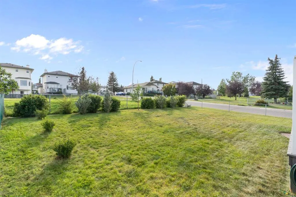 270 Harvest Creek Close NE