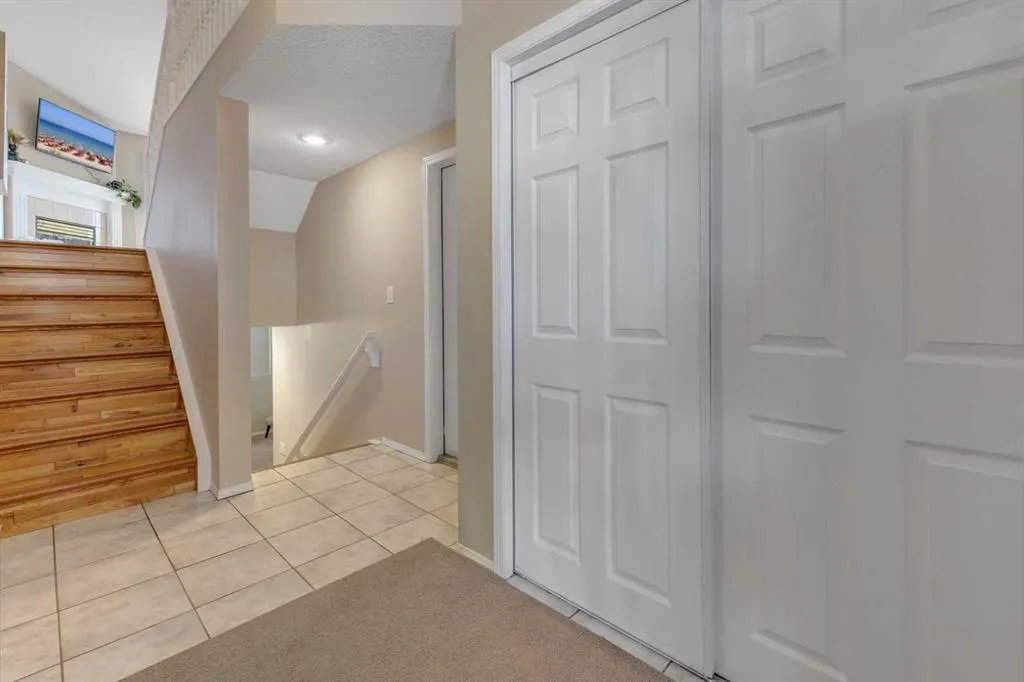 140 Sunlake Gardens SE