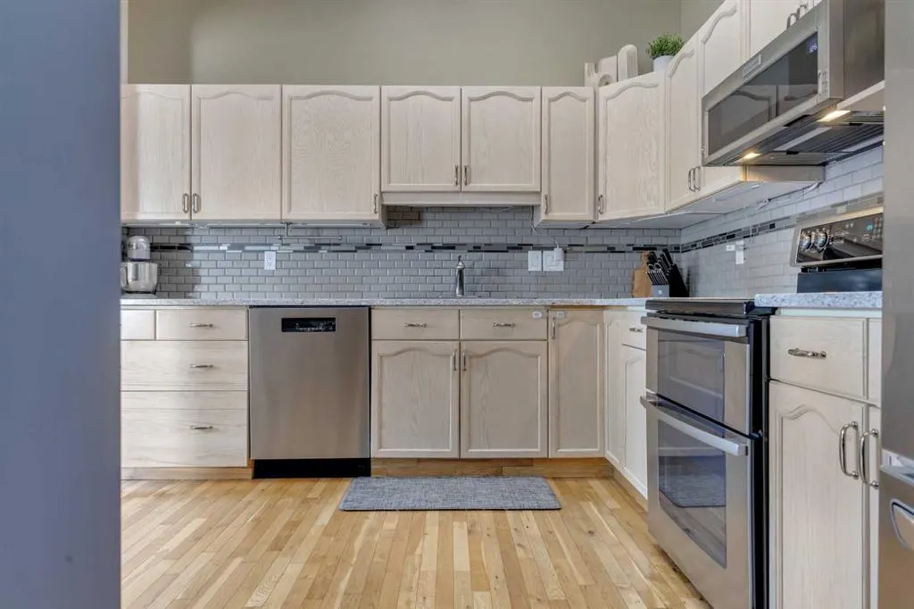 140 Sunlake Gardens SE