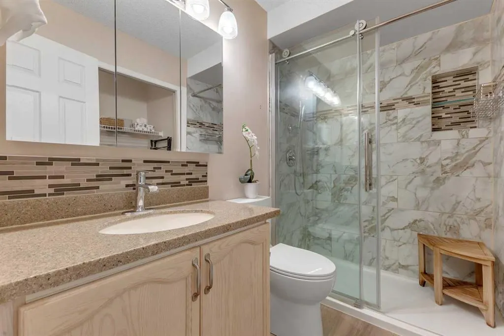 140 Sunlake Gardens SE