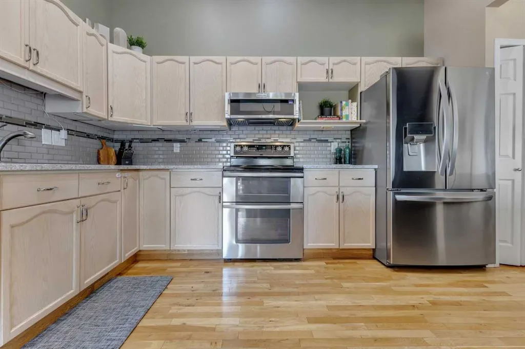 140 Sunlake Gardens SE