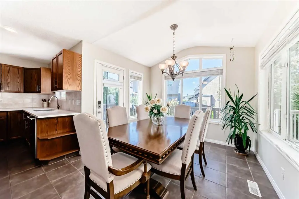 108 Weston Manor SW
