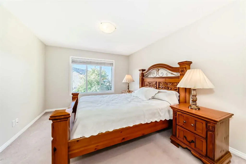 108 Weston Manor SW