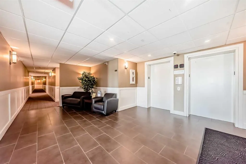 1005A Westmount Drive, #115