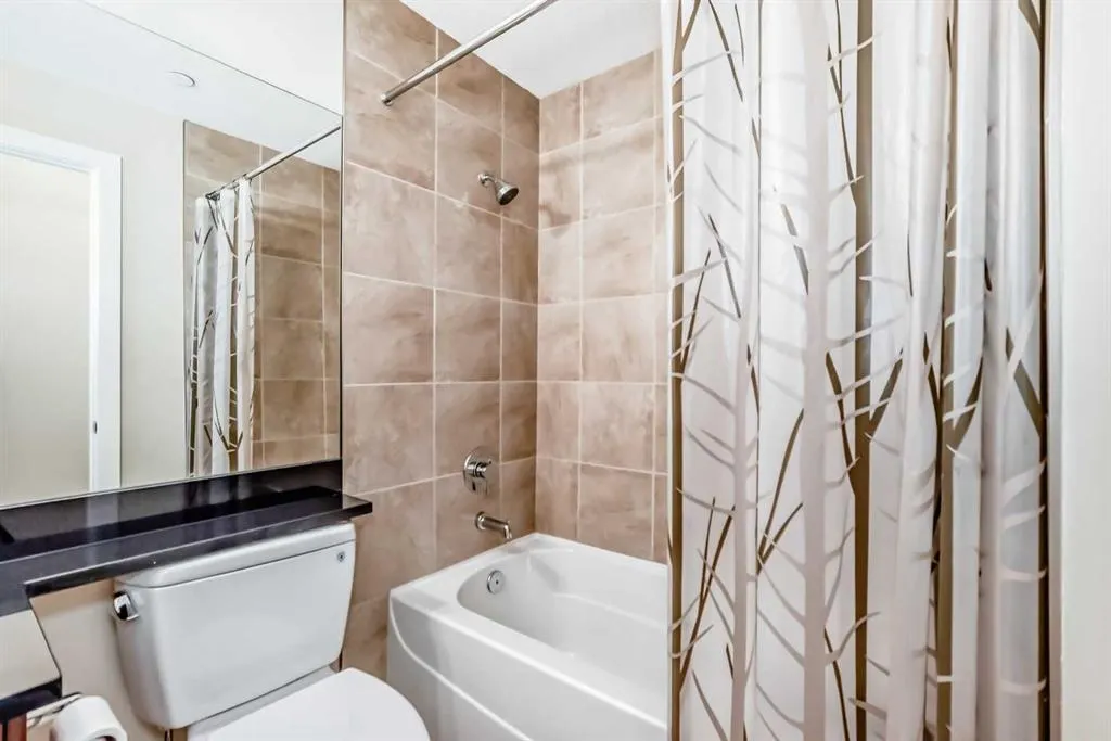 1005A Westmount Drive, #115