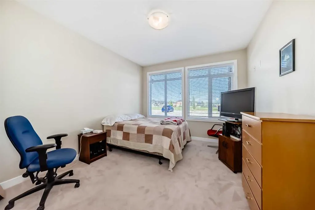 1005A Westmount Drive, #115