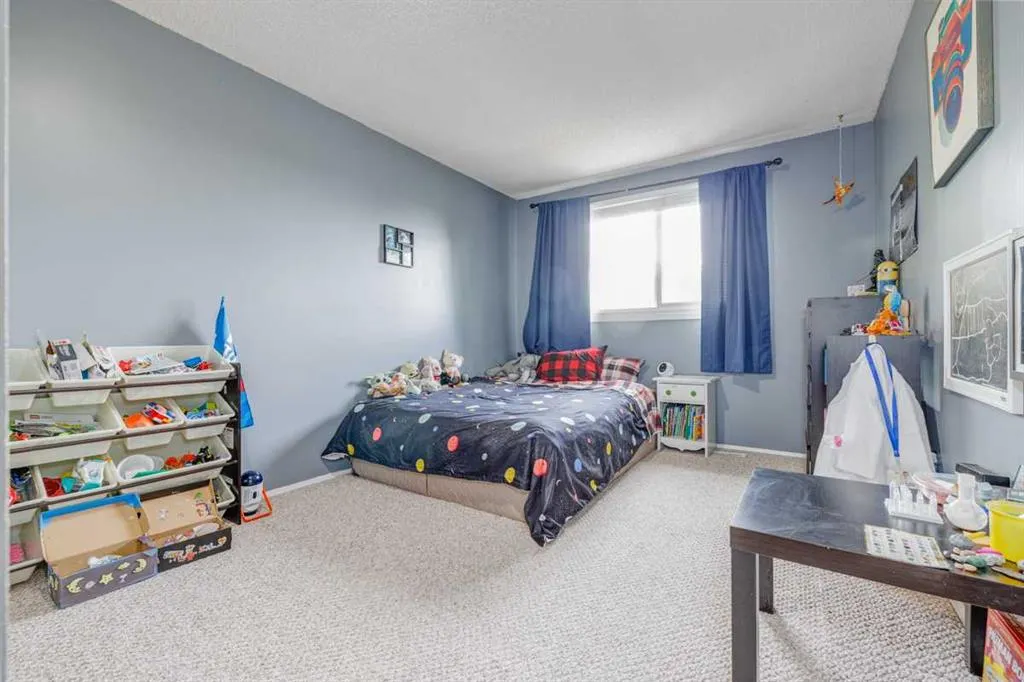 48 Aberdare Way NE