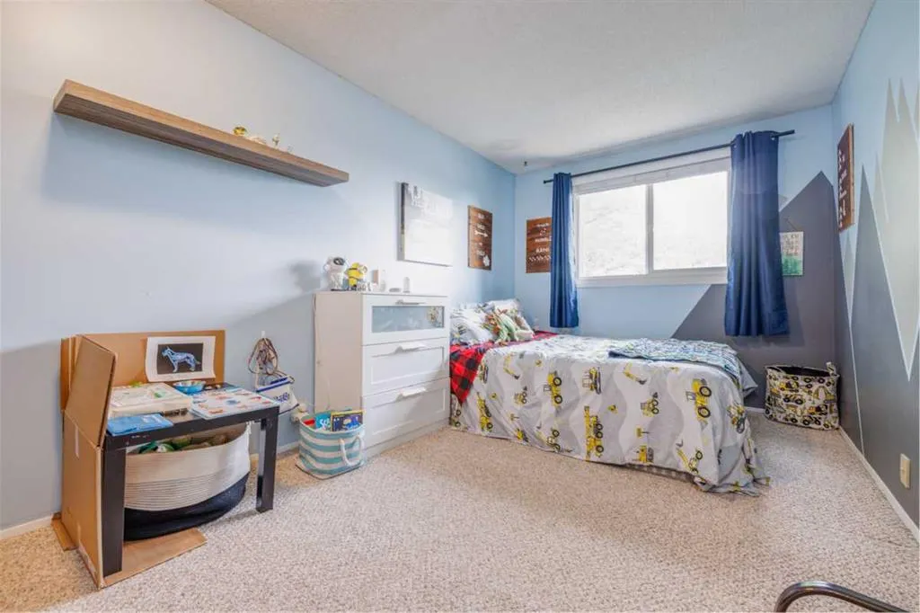 48 Aberdare Way NE