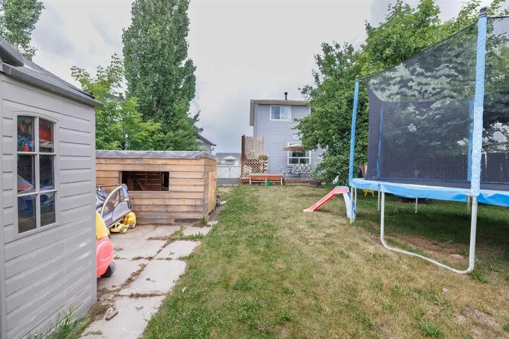 48 Aberdare Way NE