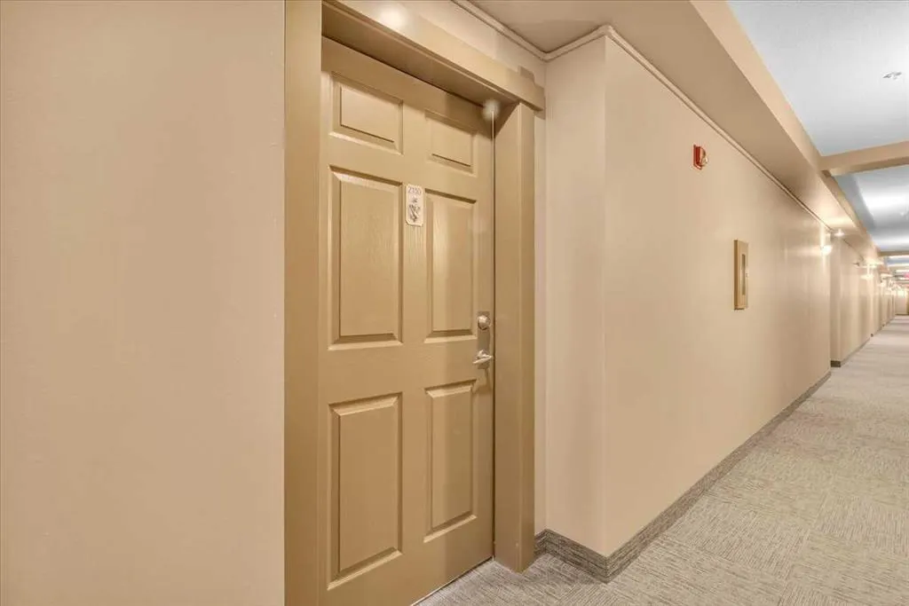 92 Crystal Shores Road, #2110