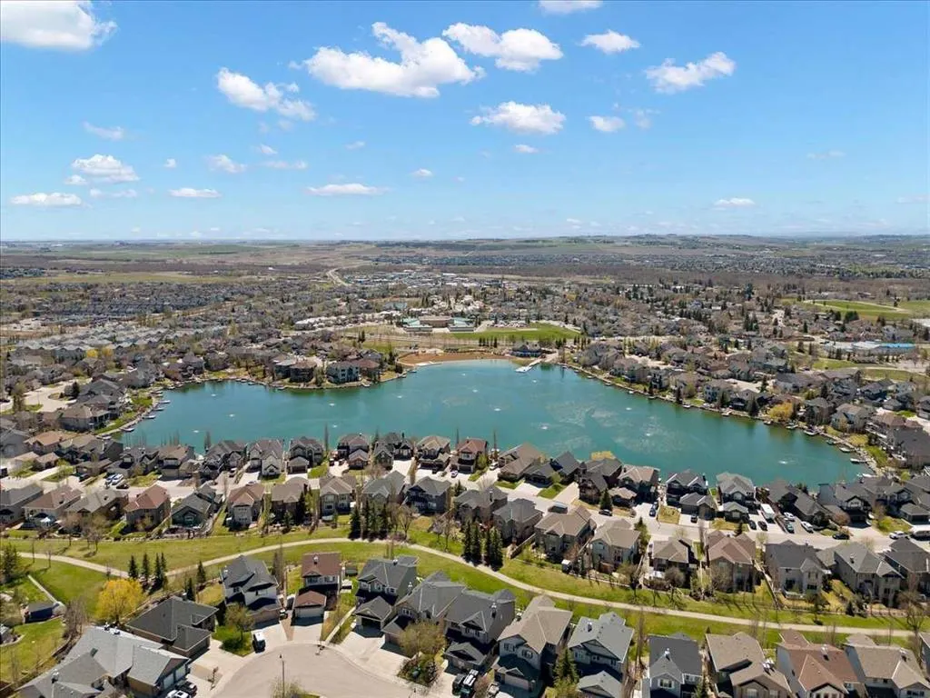 92 Crystal Shores Road, #2110