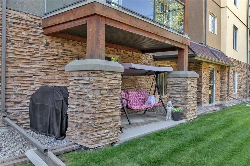 92 Crystal Shores Road, #2110