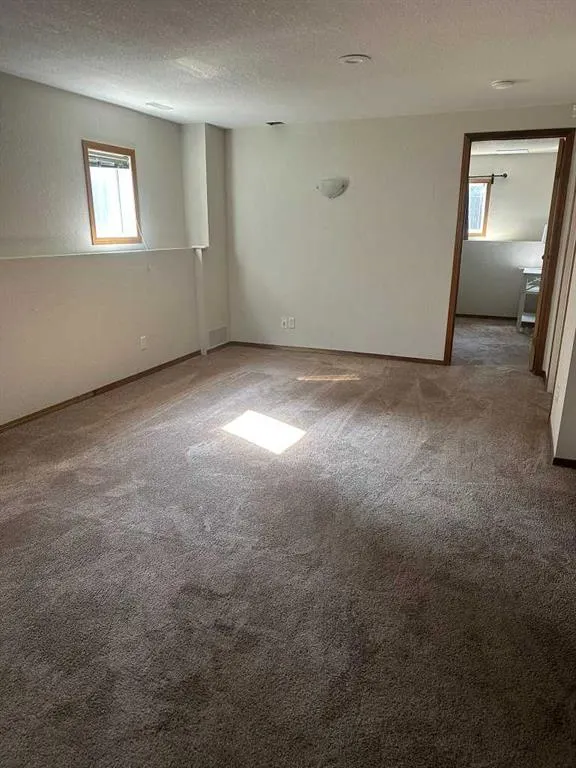 191 Rocky Mountain Boulevard W