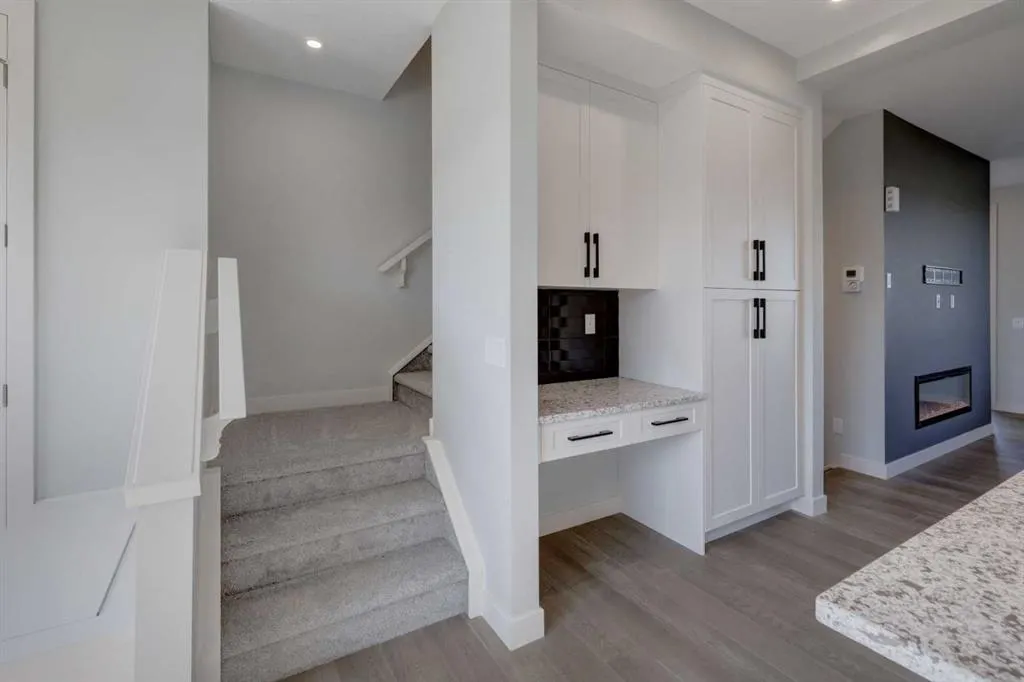 1050 Cobblestone Boulevard SW