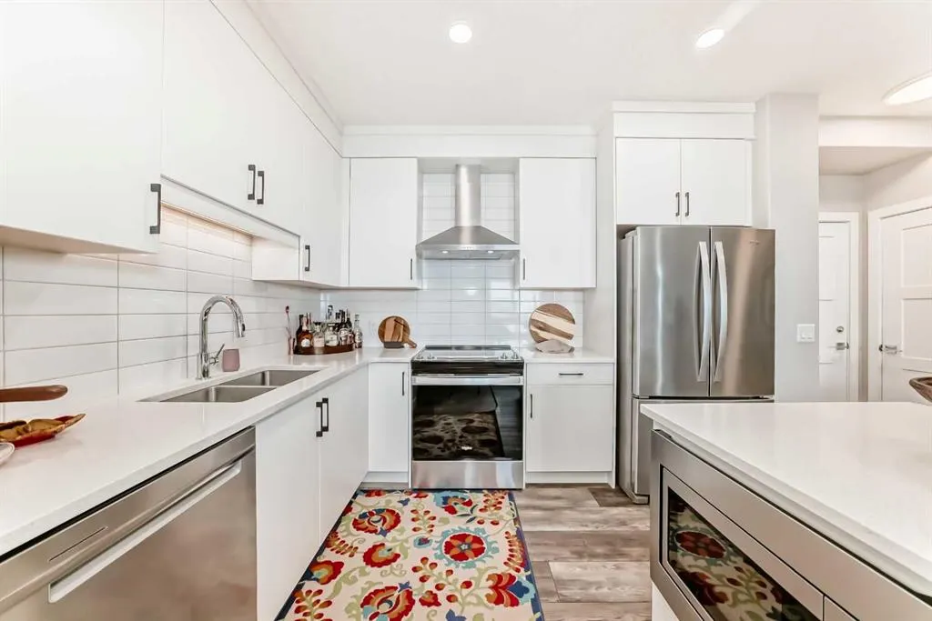 8355 19 Avenue SW, #210