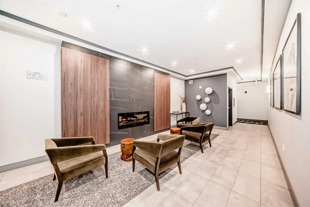 8355 19 Avenue SW, #210