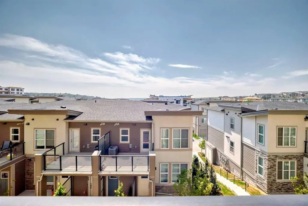 8355 19 Avenue SW, #210